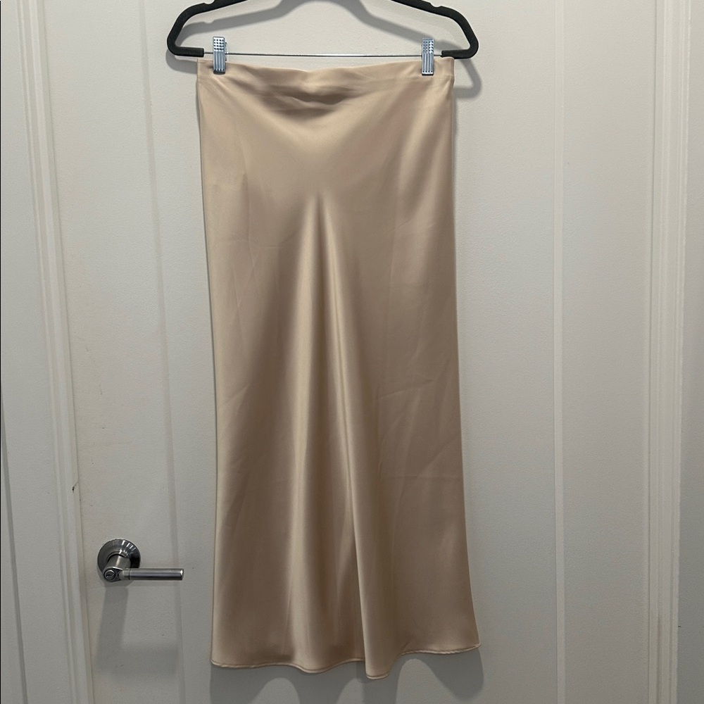 NWT  Zara Low Rise Cream Silk Midi Skirt XS - Picture 2 of 4